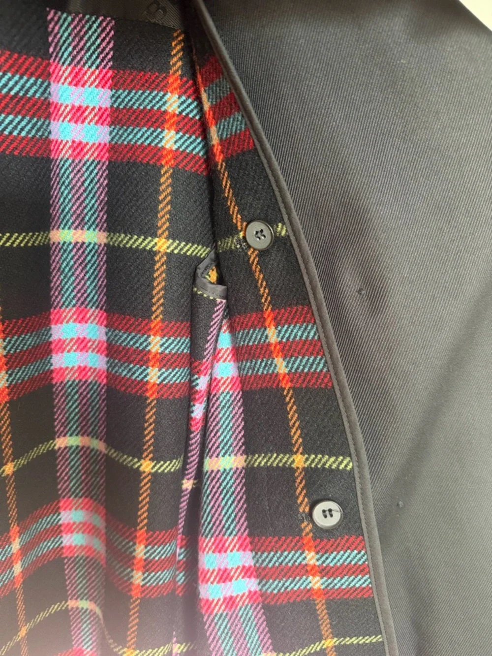 Burberry Black Double-Breasted Belted Trench Coat - Picture 4 of 13